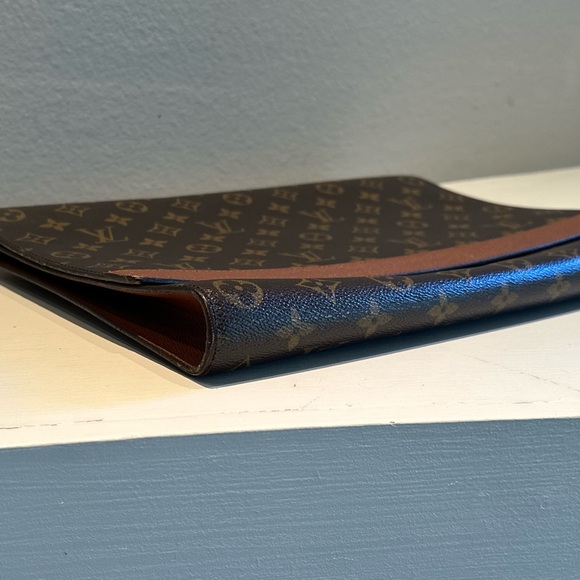 LOUIS VUITTON Monogram
Porte XL Envelope Clutch Bag - Picture 4 of 12